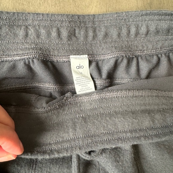 Alo Soho Set Anthracite gray  Super Cute & Comfy. Sold as set. Trending style. - Picture 6 of 8